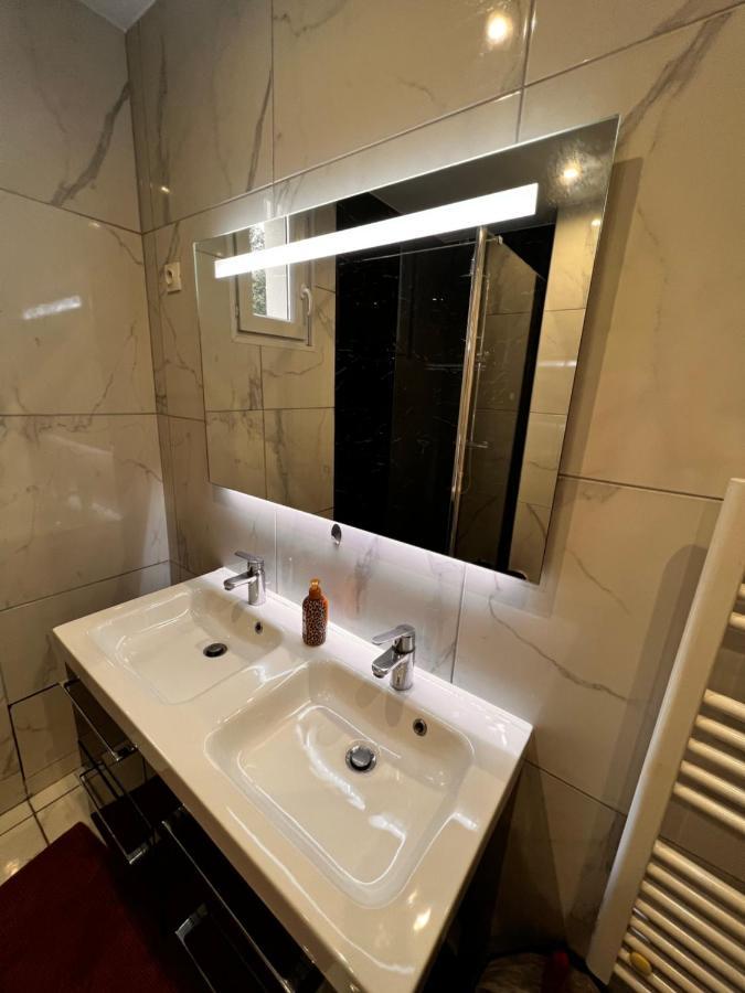 Appartement F3 ,2 Bedrooms With Parking Aeroport Orly A 20Mn Saint-Michel-sur-Orge Buitenkant foto